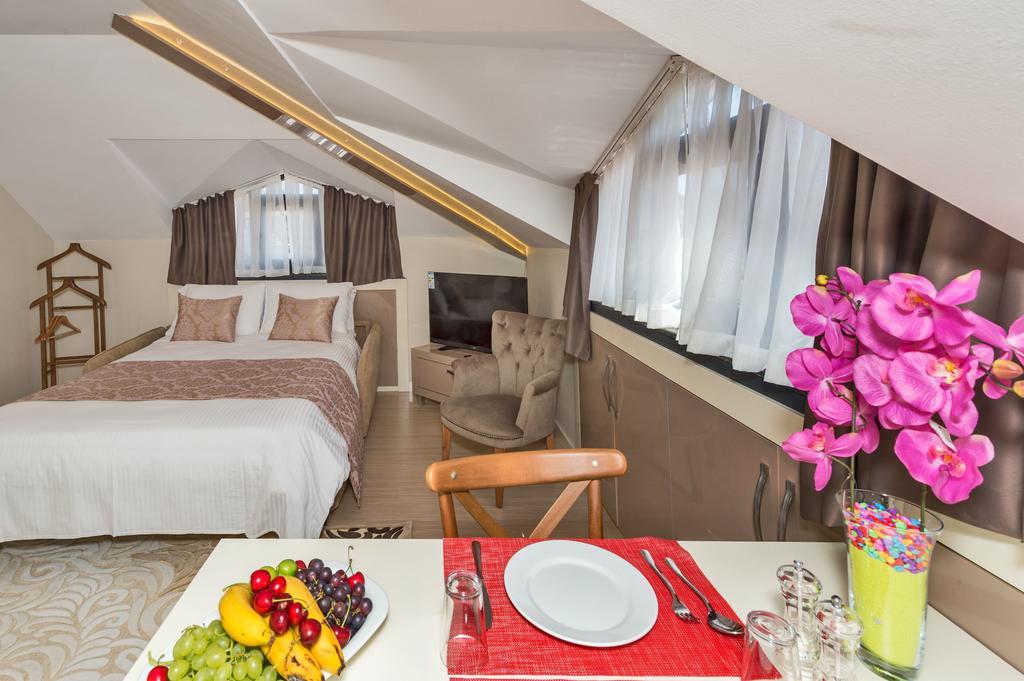 Gen Aparthotel