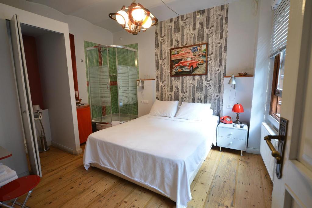 Noble House Galata 3*