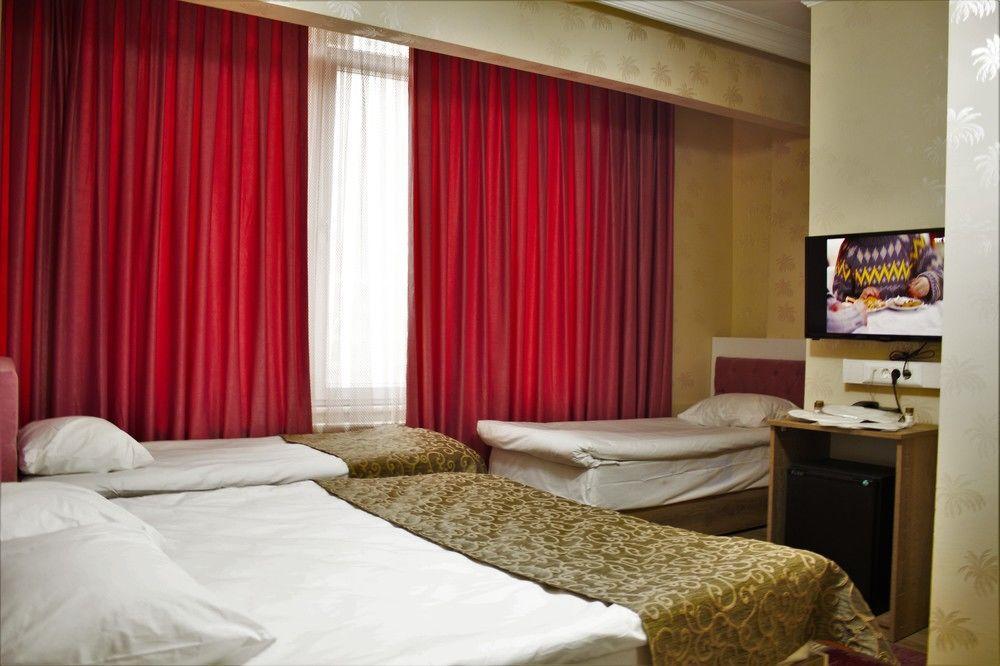 Hotel Orange Airport 3*