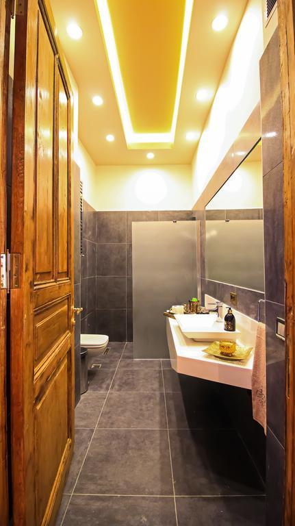 Maroon Apartment Istanbul