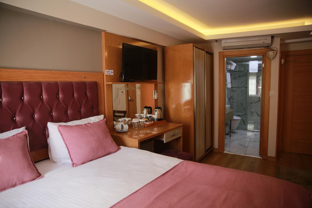 Hotel Black Pearl 3*