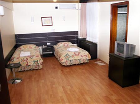 Otel Grand Ons