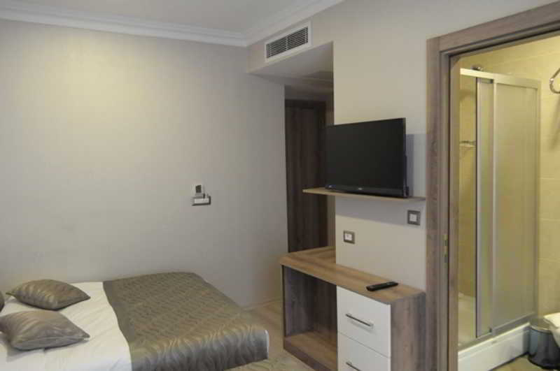 Hotel Alphonse 3*
