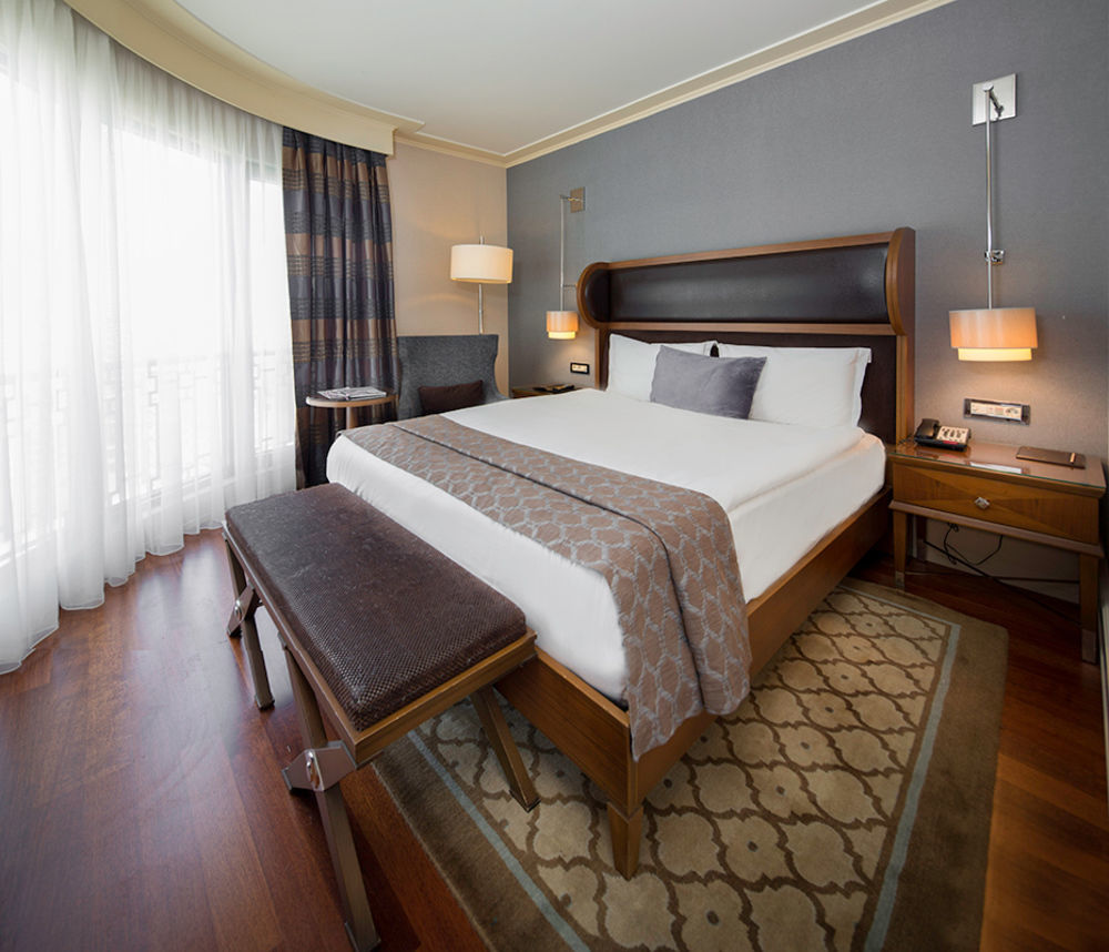 Titanic Taksim 4*