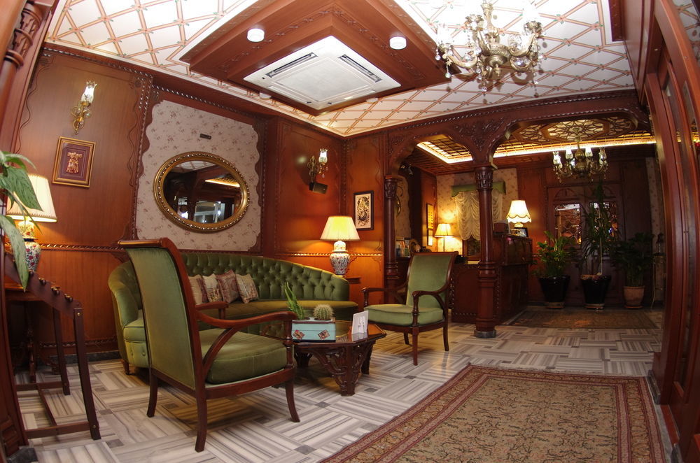 Niles Hotel 3*