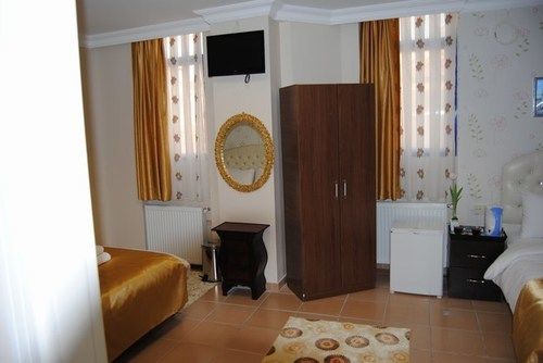 Lotus Hotel 3*