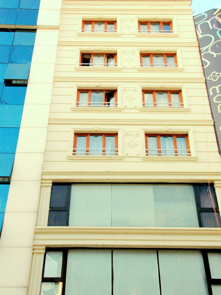 Hotel Buyuk Paris 3*