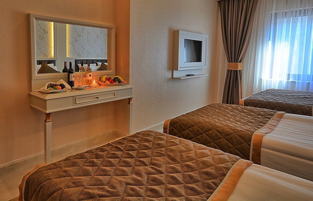 Samir Deluxe Hotel 4*