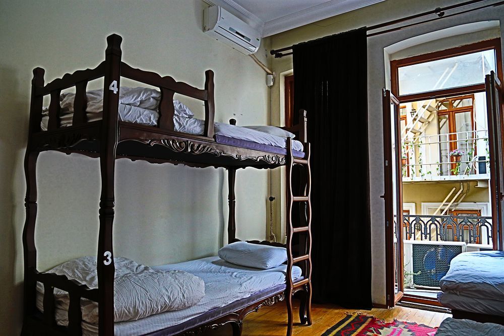 Chambers Of The Boheme Hostel