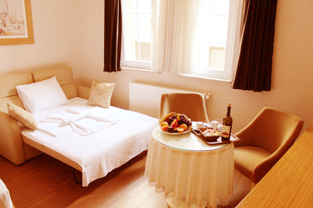 Hotel Agora Boutique & Bistro