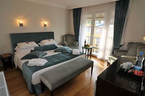 Tria Elegance Hotel