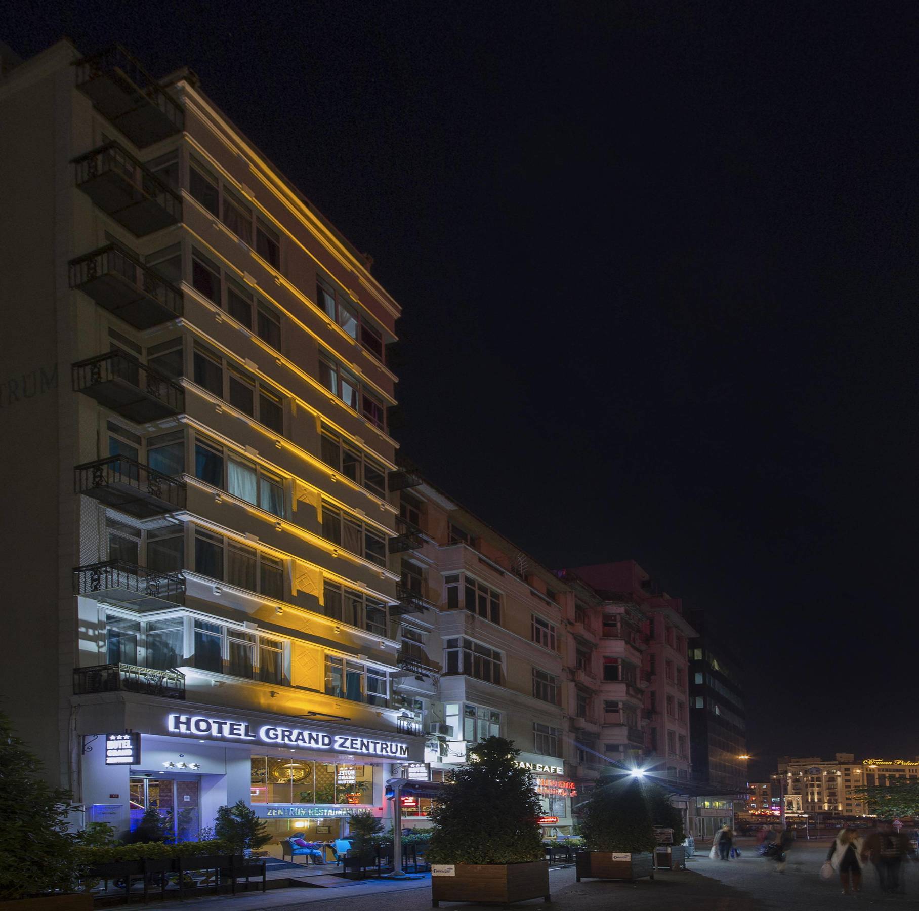 Grand Zentrum & Cafe Restaurant - Taksim Square Hotel 3*