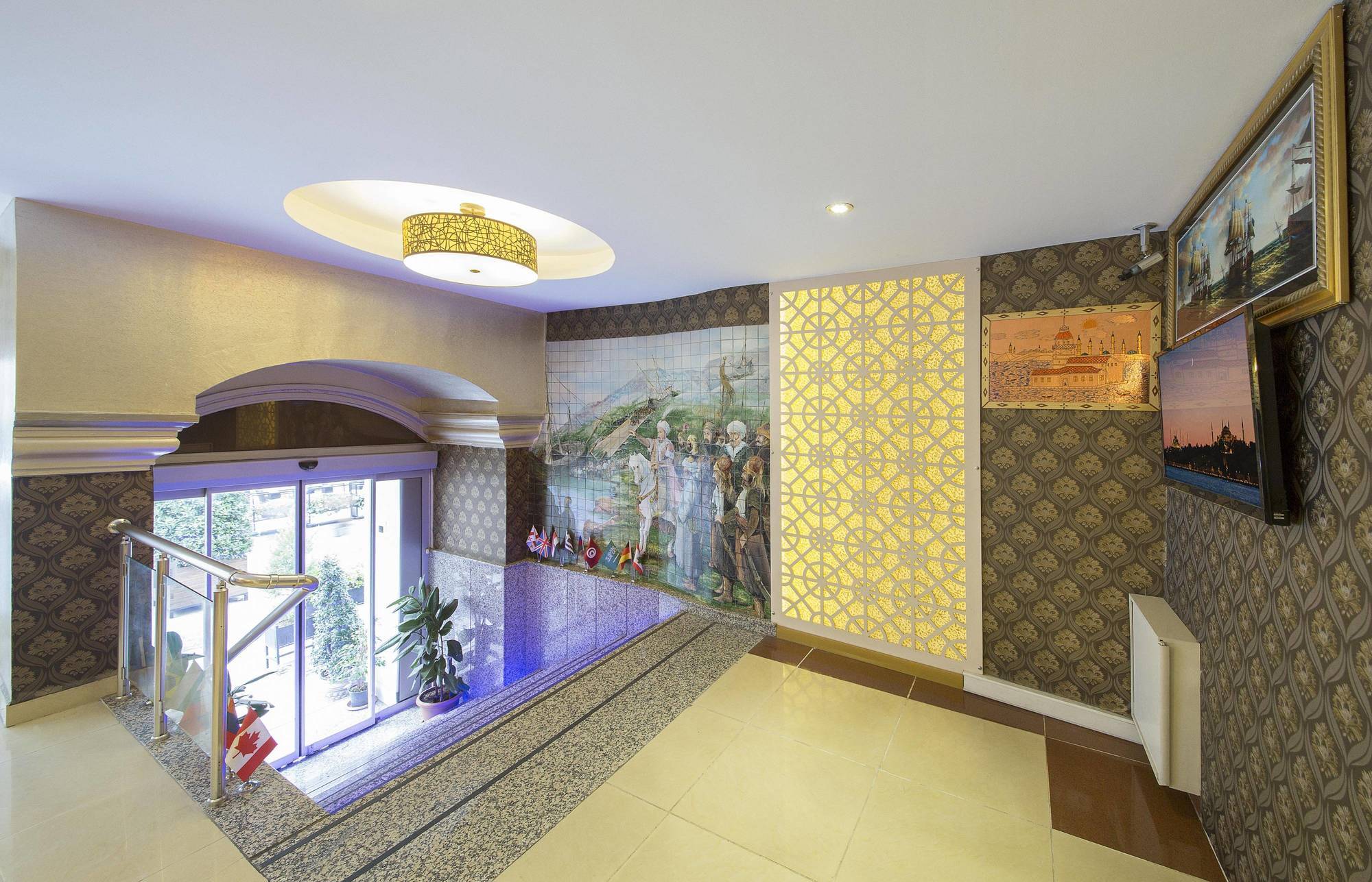 Grand Zentrum & Cafe Restaurant - Taksim Square 3*