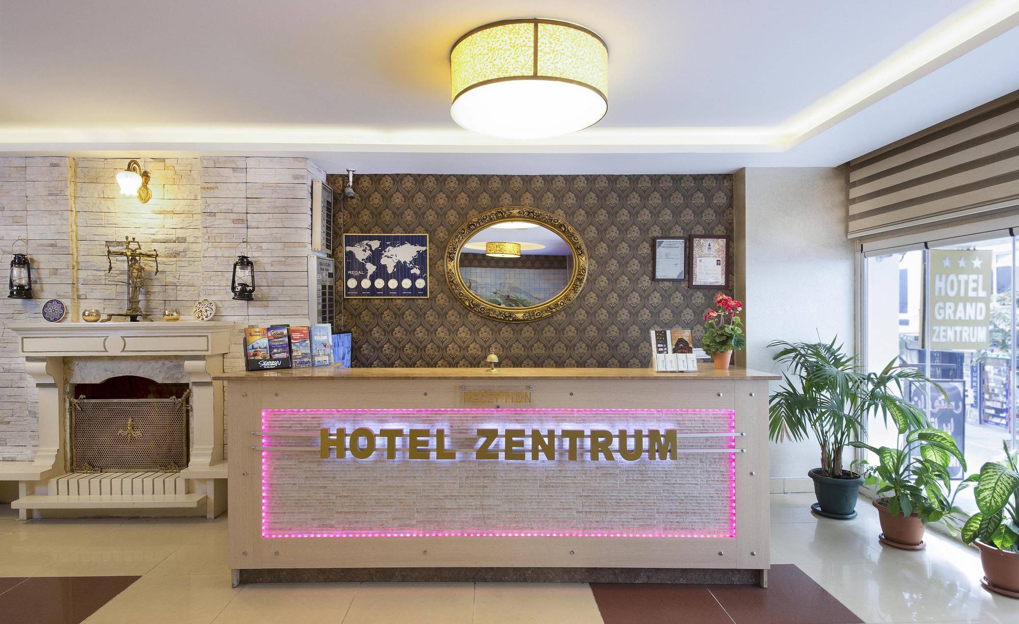 Grand Zentrum & Cafe Restaurant - Taksim Square 3*