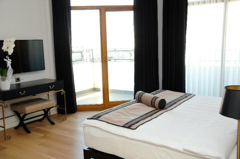 Lush Taksim - Special Category Istanbul