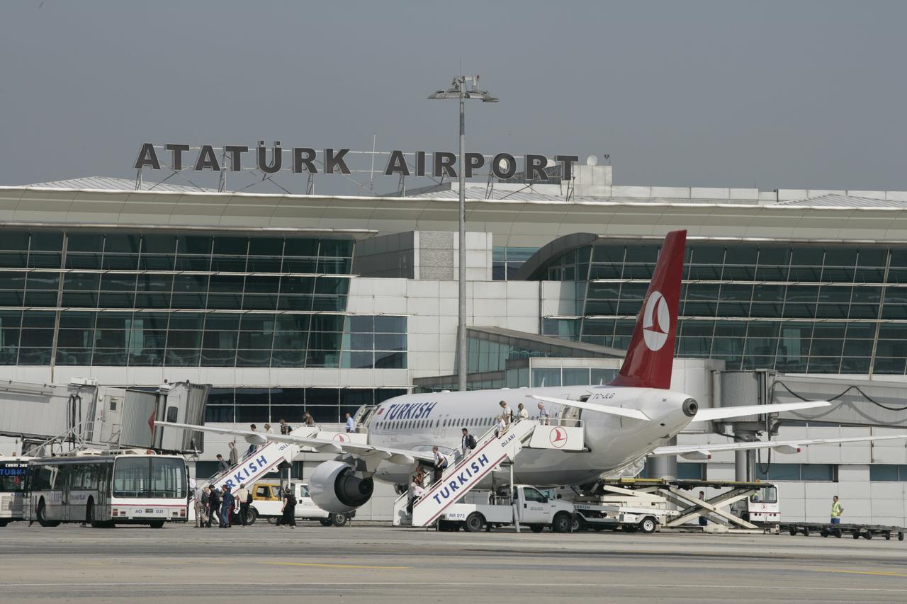 Grand Airport Hotel 3*