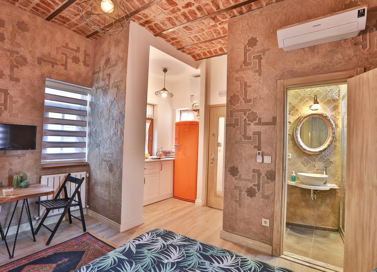 Flats Company -mujgan Apartment Istanbul