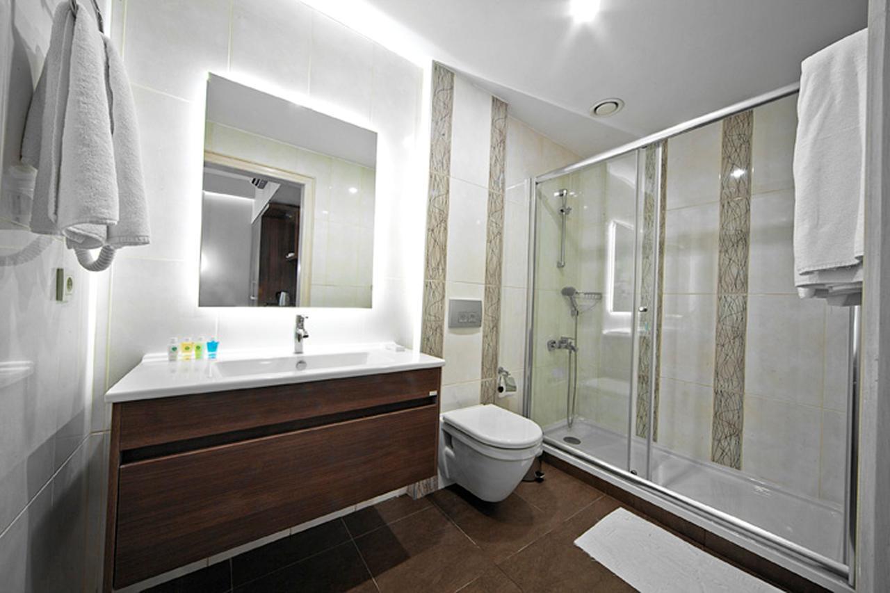 Otel Azade Premier