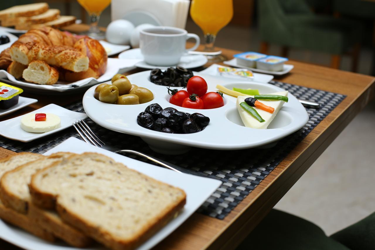Golden Lounge Hotel 3*