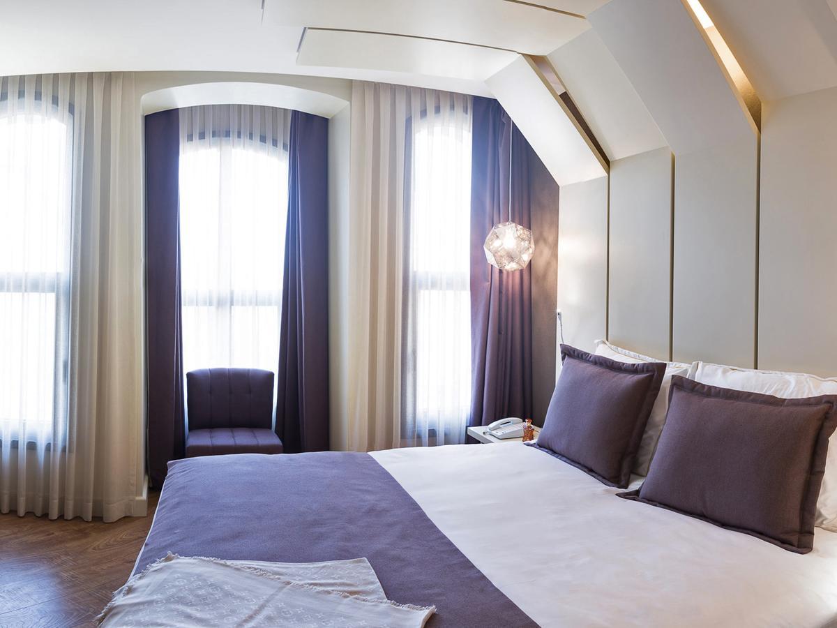 Maroon Pera Hotel
