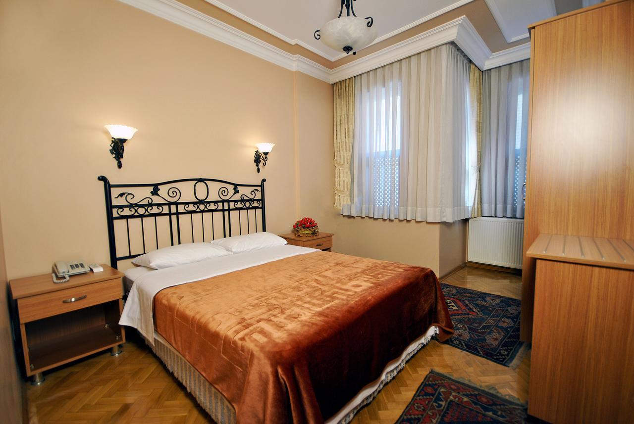Side 2* Istanbul