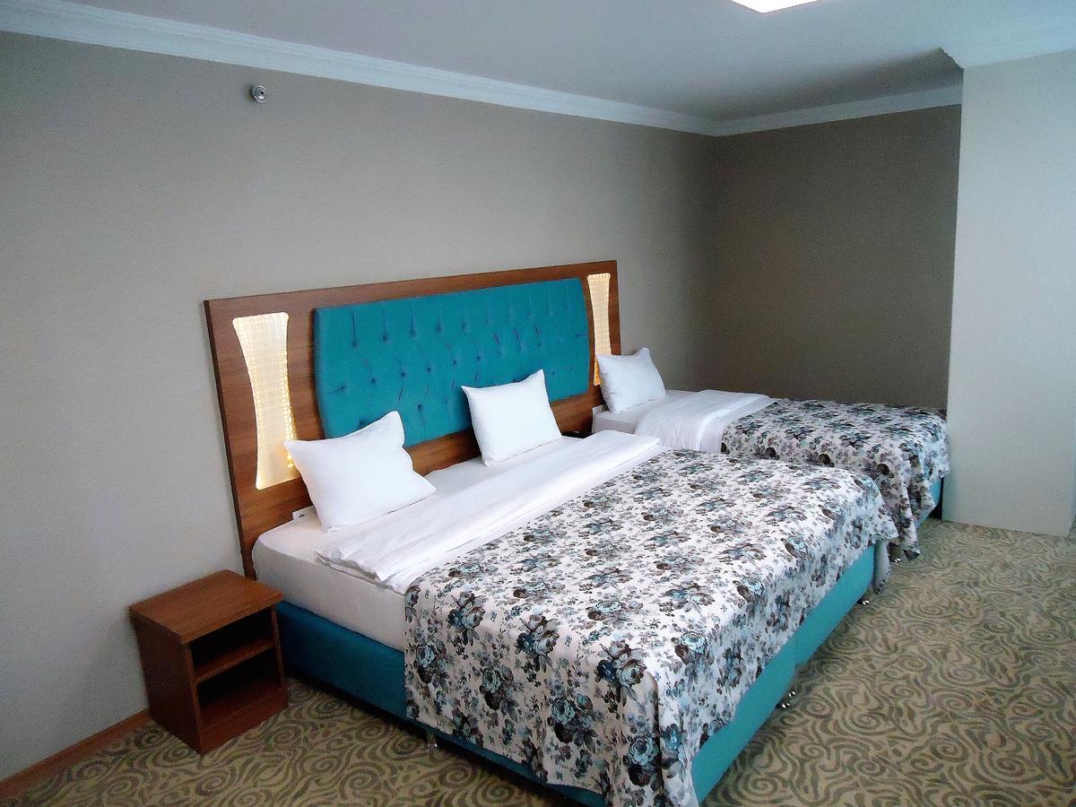 Golden Lounge Hotel