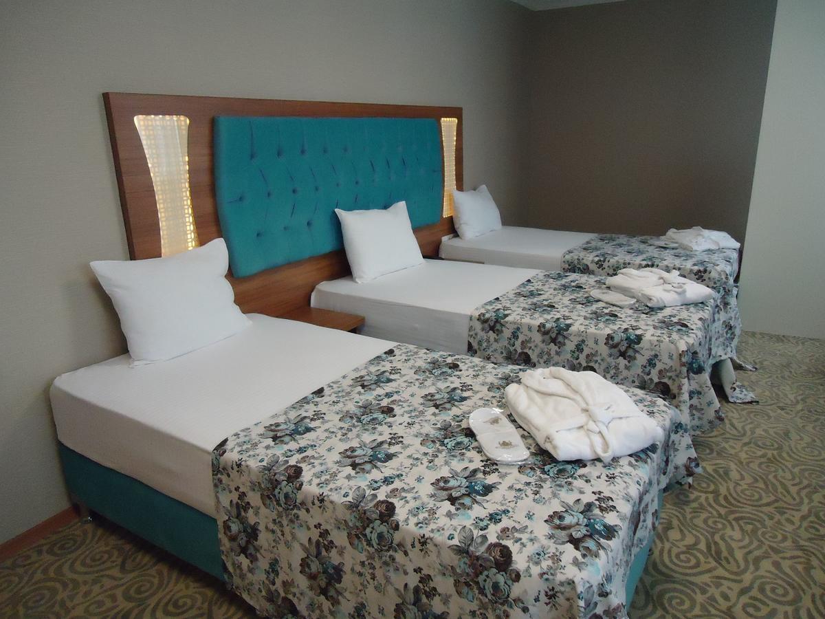 Golden Lounge Hotel 3*