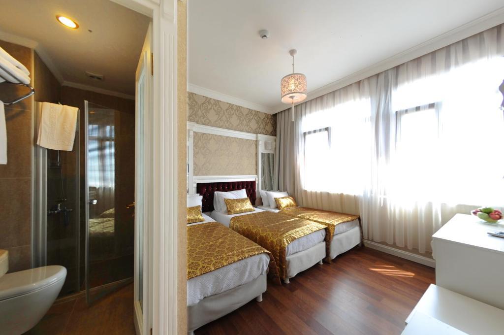 Coliseum Hotel 2*