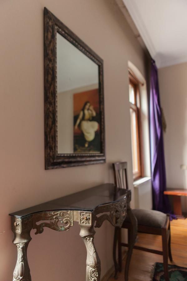 Chambers Of The Boheme *