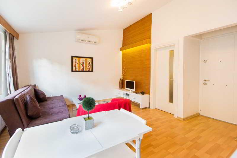 Aretias Antique House Aparthotel