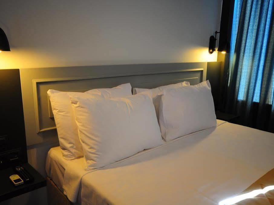 Hotel Pera Luna