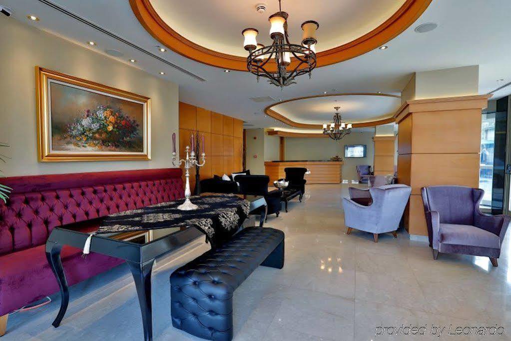 Hotel Queen & 4*