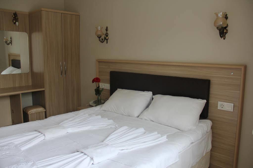 Bonjour Hotel 3*