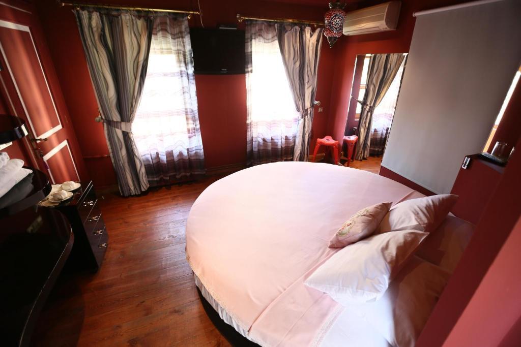 Noble House Galata Acomodação com café da manhã  3*