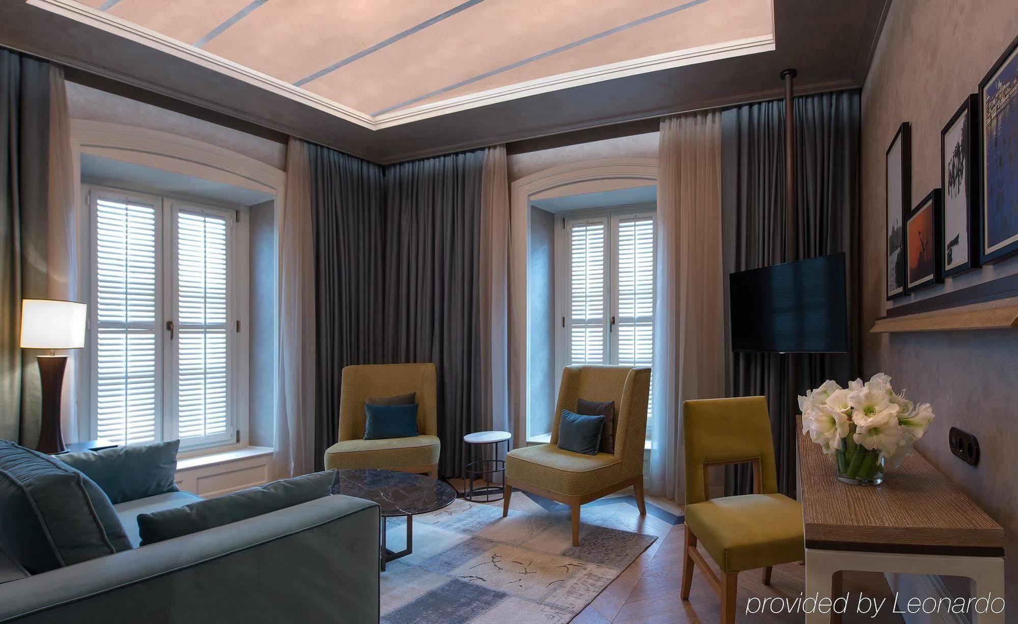 10 Karakoy Otel 5*