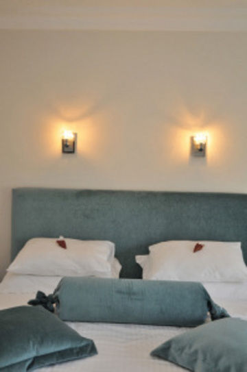 Hotel Tria Elegance