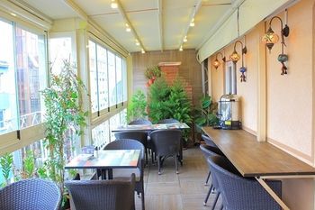 Eyfel Hotel