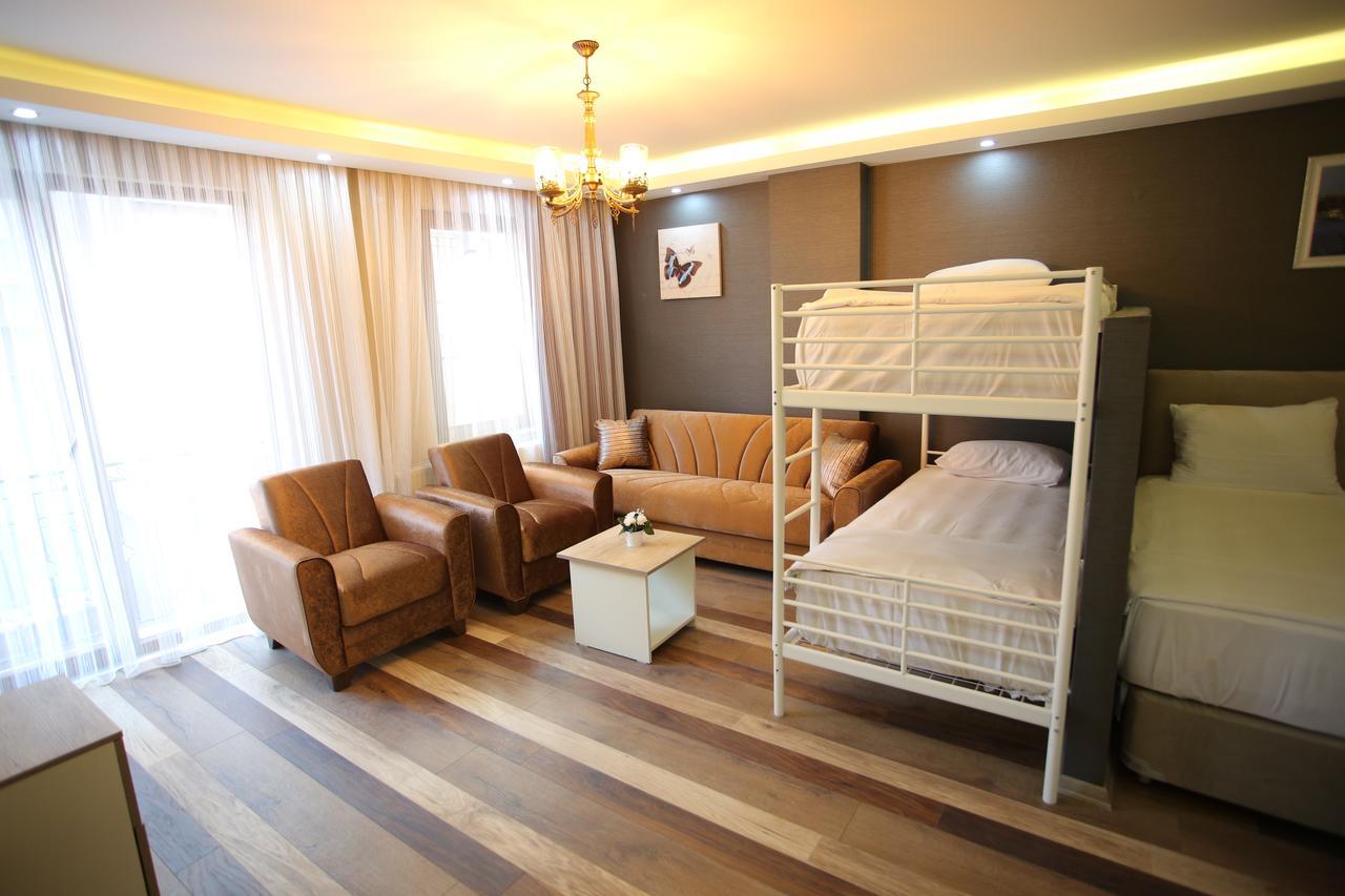 Aparthotel Artist 3*