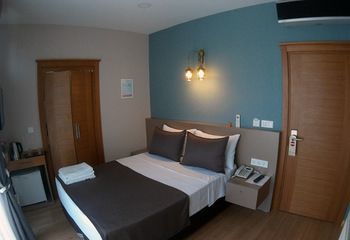 Blue Hotel