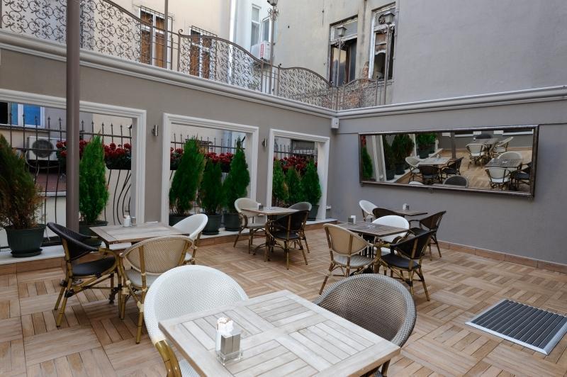 Collage Pera Hotel Istanbul