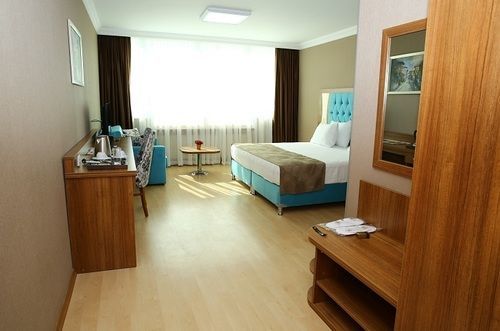 Hotel Golden Lounge 3*