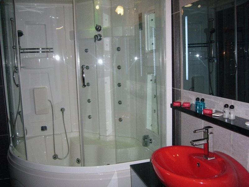 Hotel City Wall Hotel 3*