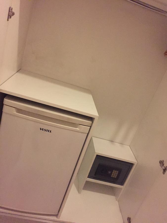 Aparthotel Black 2*