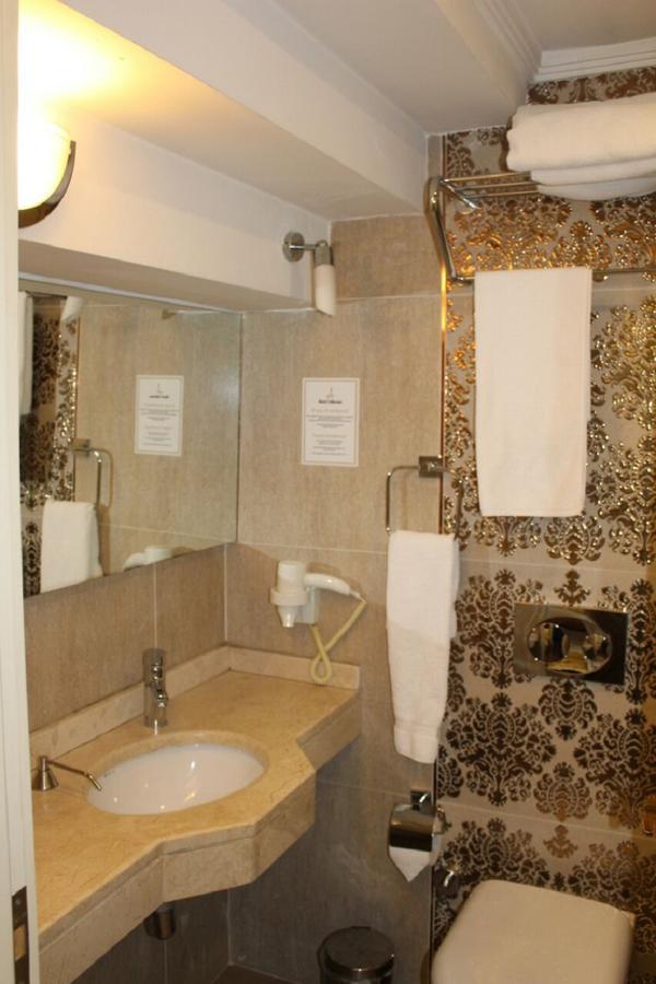 Coliseum Hotel 2*