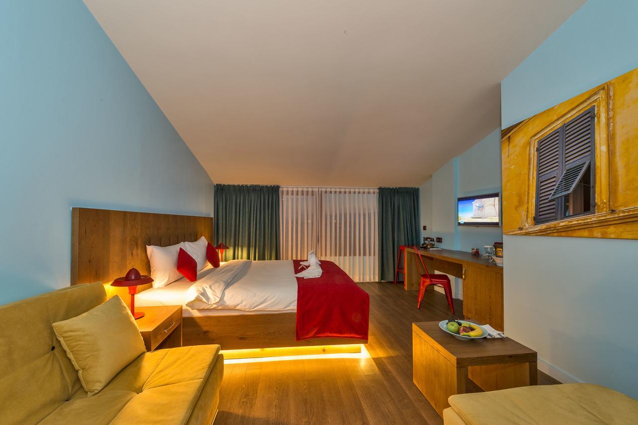 Hotel Taksim Nis - Istiklal Street