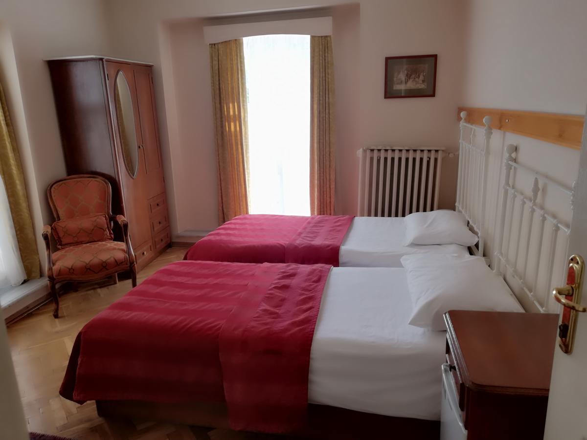 Turkoman Hotel 3*