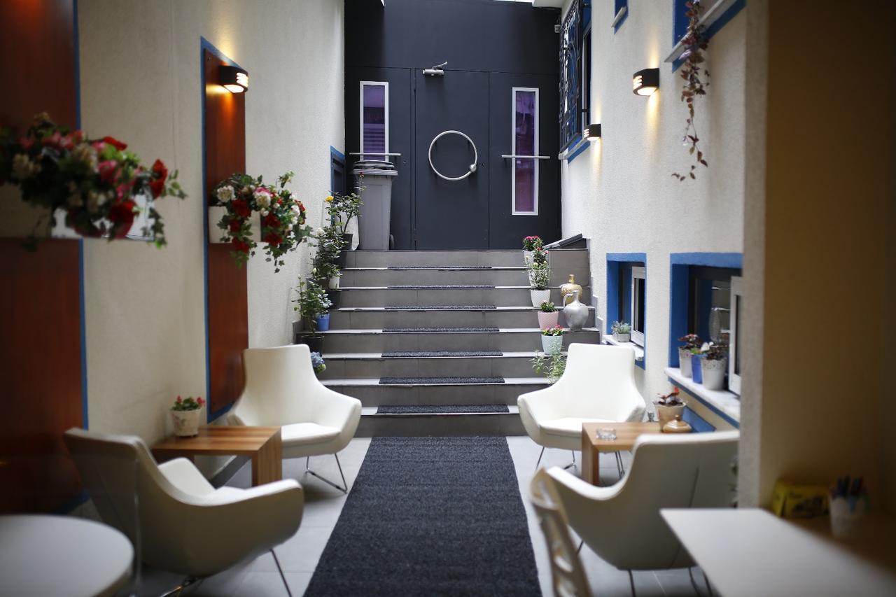 Aparthotel Black