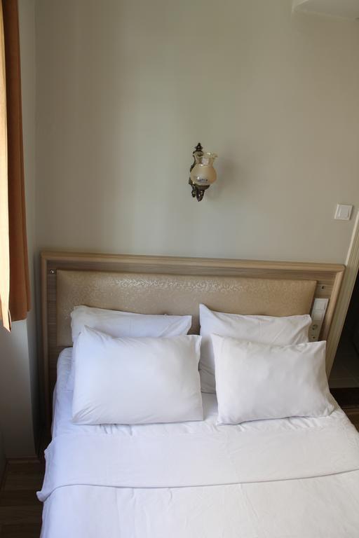 Bonjour Hotel Hotel 3*