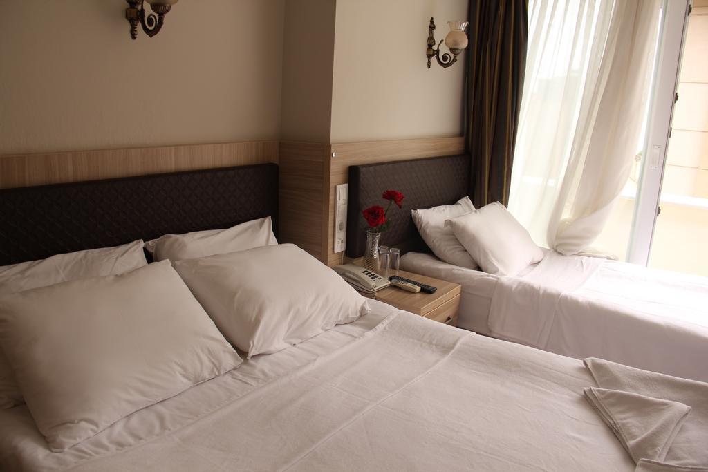 Bonjour Hotel 3*