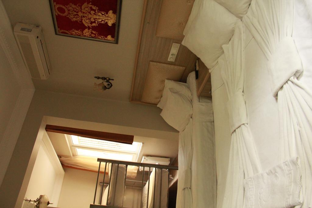 Bonjour Hotel Hotel 3*